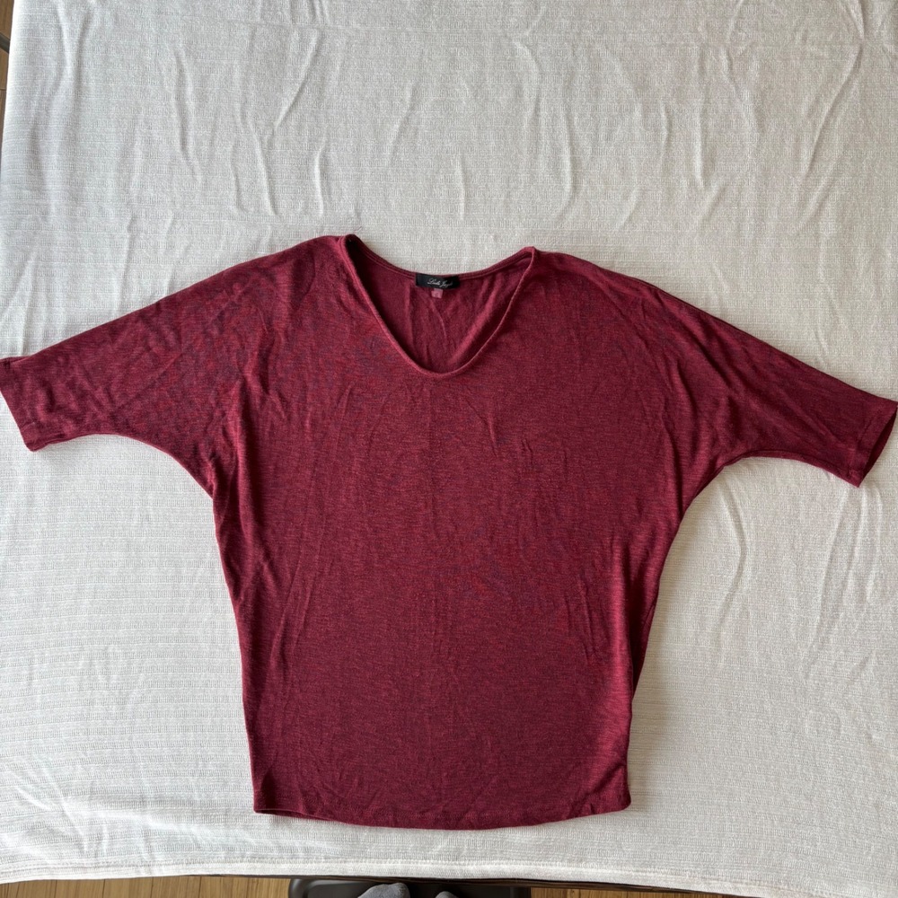 Laila Jayde Womens Burgundy V-Neck Dolman Sleeve Knit Top Size M